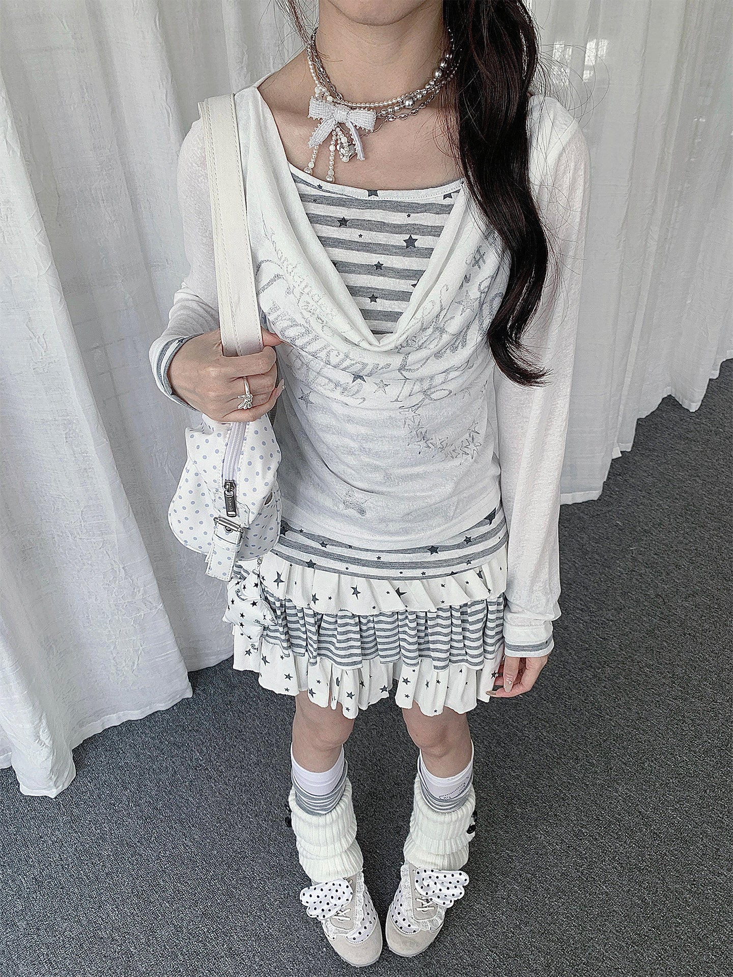 【rejio】Drape-Neck Fake-Layered Startop (Weiß / Schwarz)